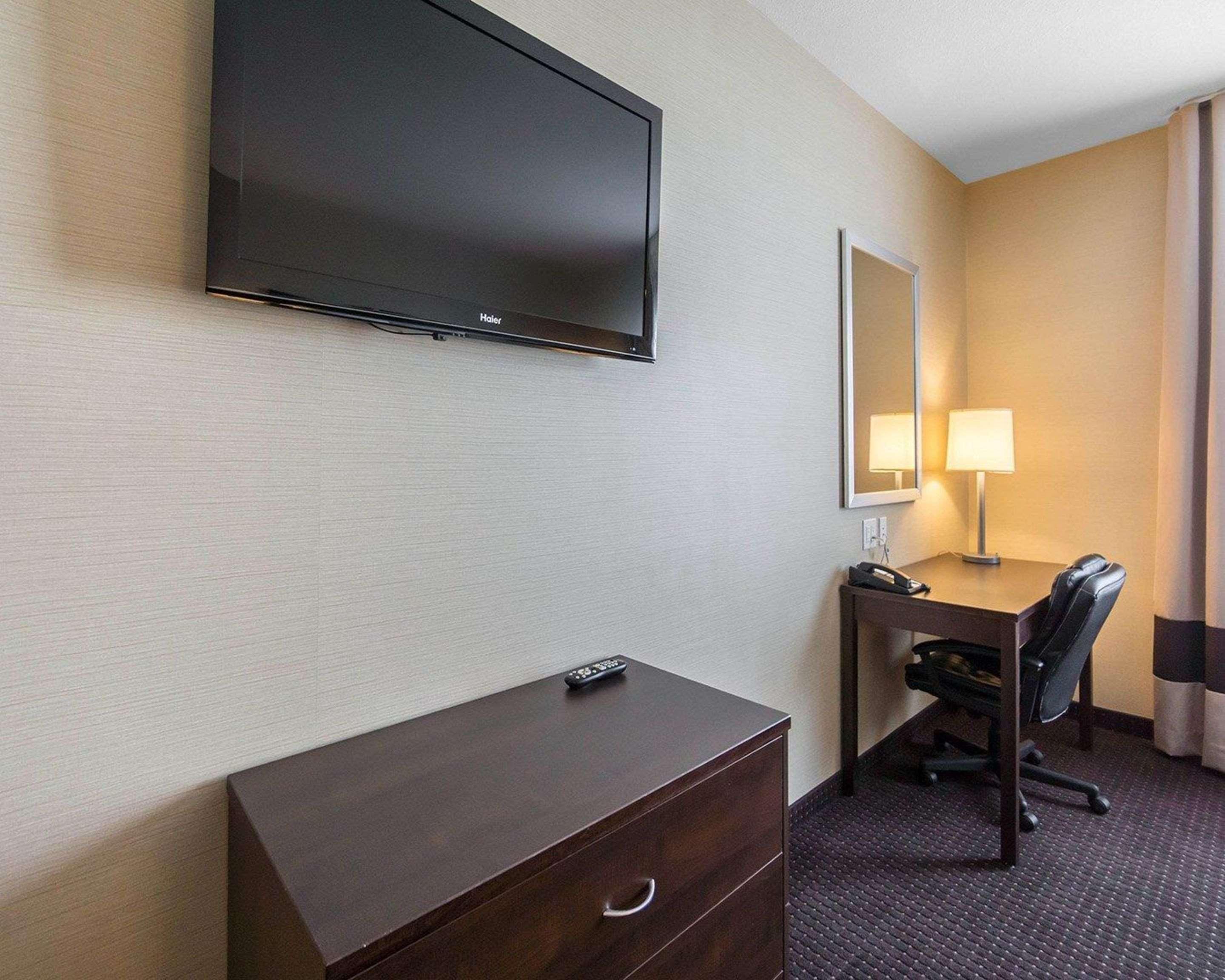 Comfort Inn & Suites Fox Creek Ngoại thất bức ảnh