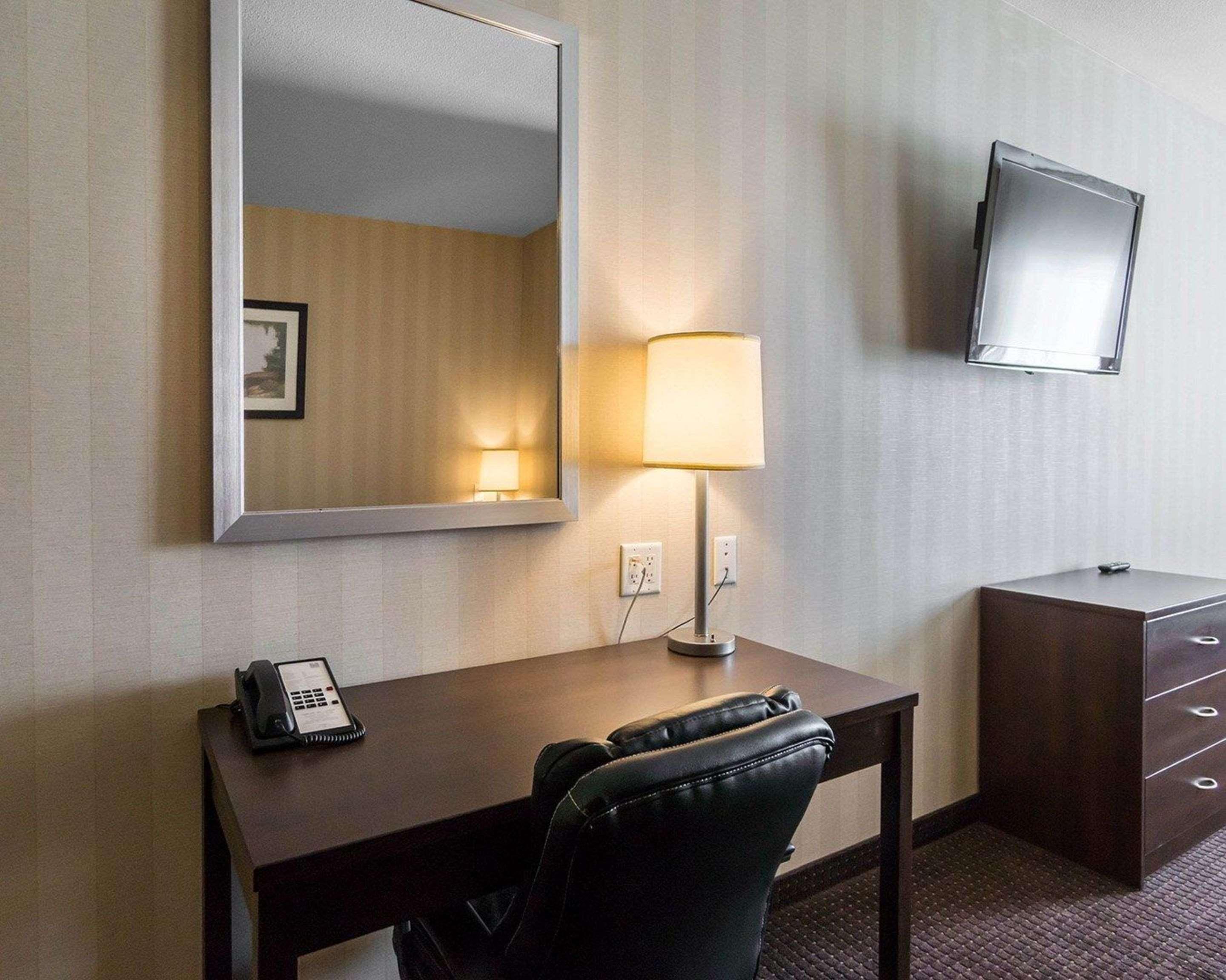 Comfort Inn & Suites Fox Creek Ngoại thất bức ảnh