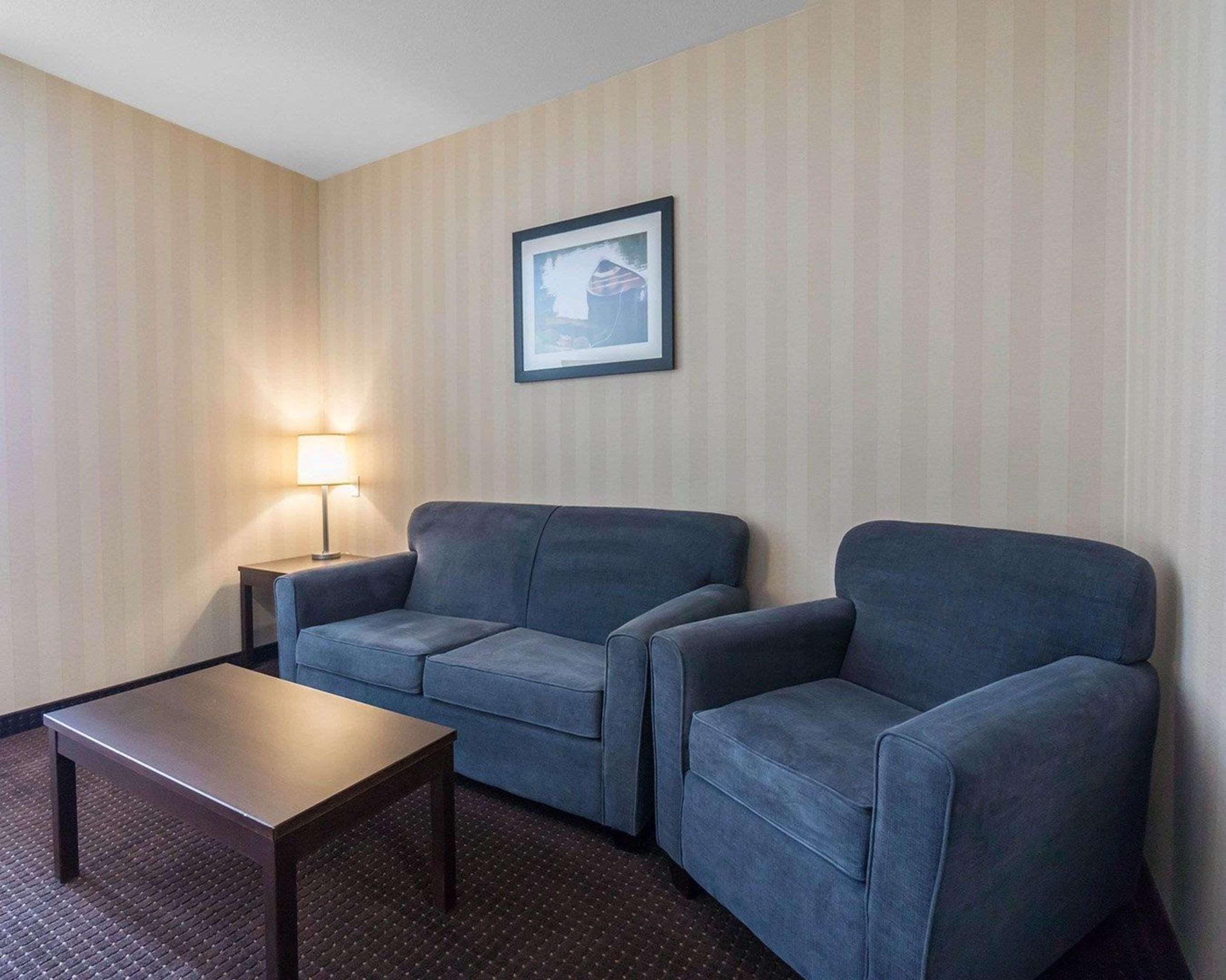 Comfort Inn & Suites Fox Creek Ngoại thất bức ảnh