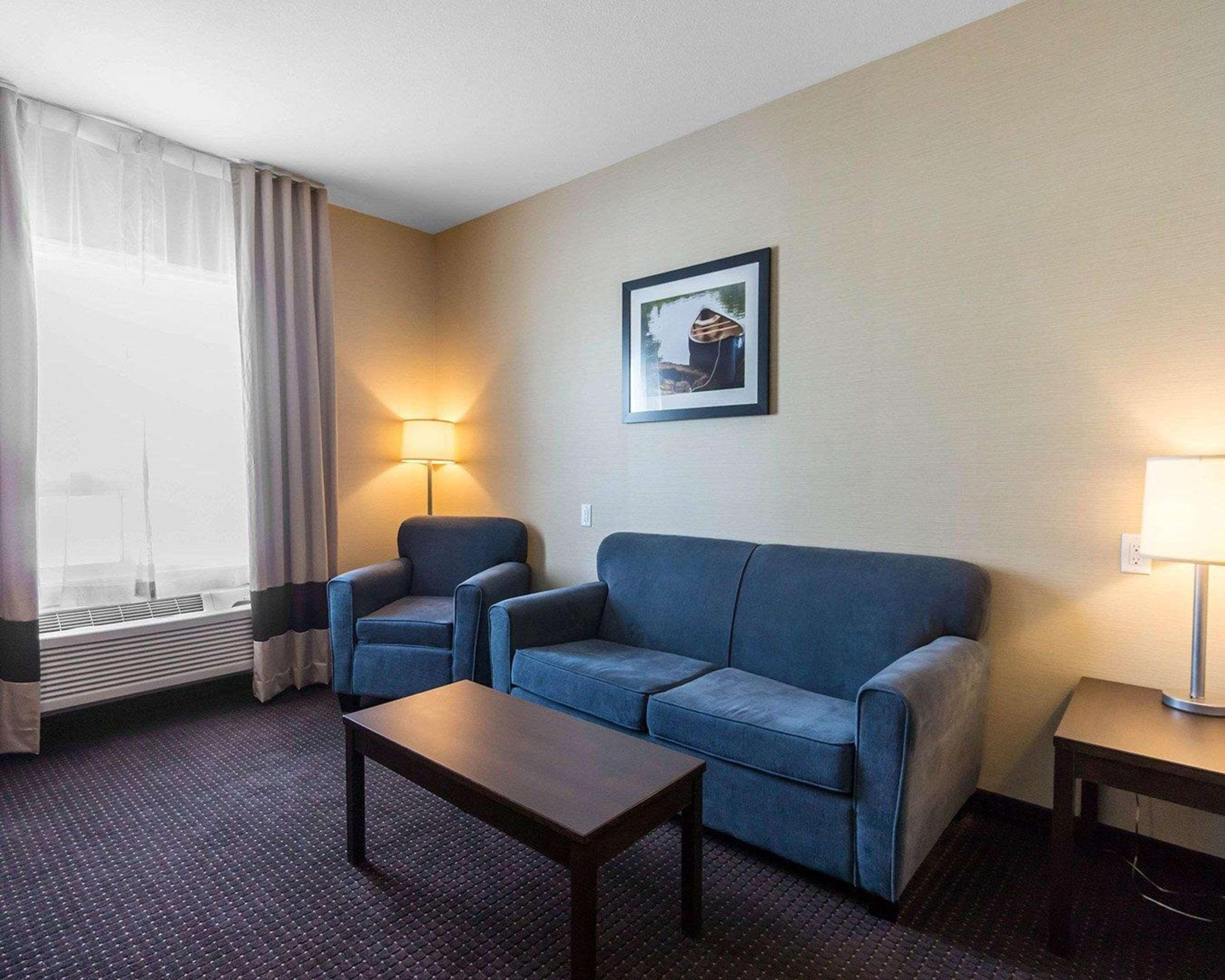 Comfort Inn & Suites Fox Creek Ngoại thất bức ảnh
